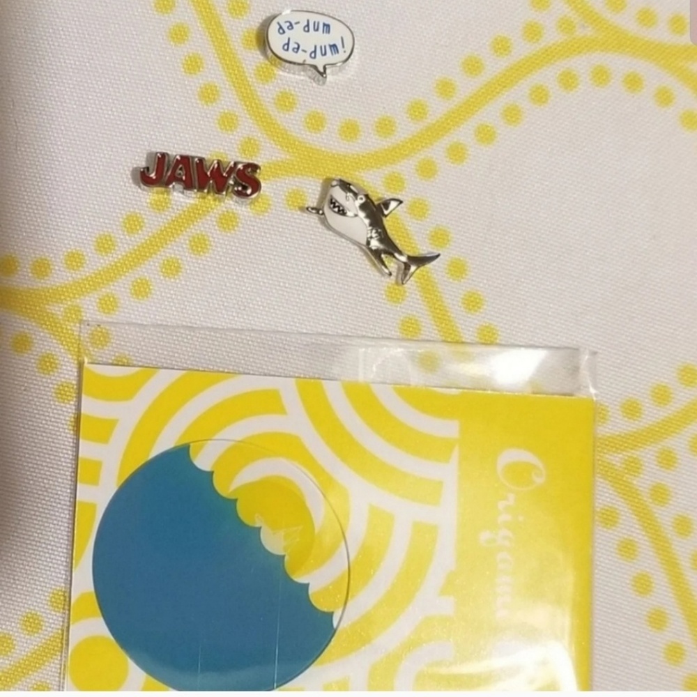 O2 CHARMS WITH PLATE